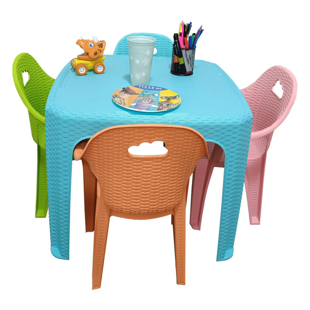Kit Mesa Cuadrada con 4 Sillas tipo Rattan